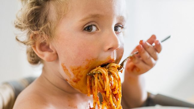 3 грешки, които допускаме при храненето на детето