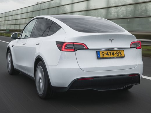 Tesla Model Y като най-продаваната нова кола в Европа за 2023 г., струва поне 43 000 евро