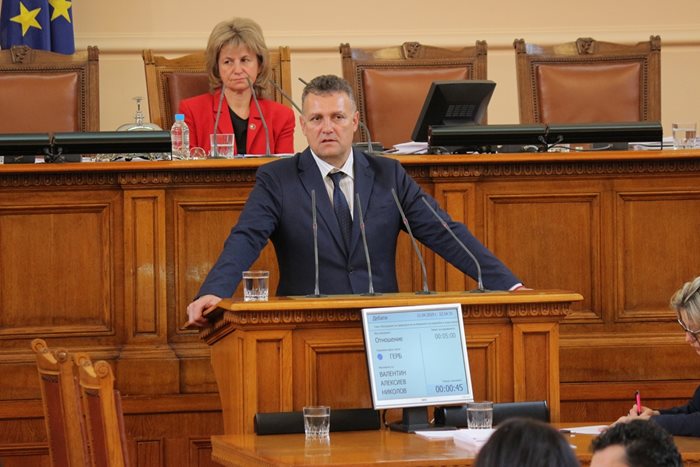 Председателят на енергийната комисия в парламента Валентин Николов 