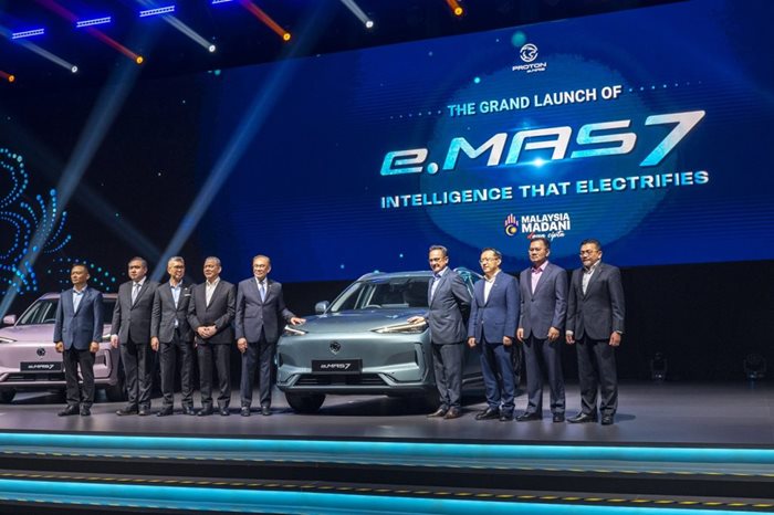 Proton e.MAS 7 е компактен електрически SUV. Снимка: Proton