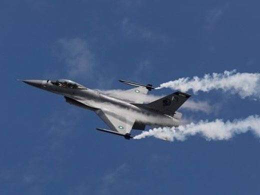 САЩ ще преговарят за ракети AMRAAM за българските изтребители F-16