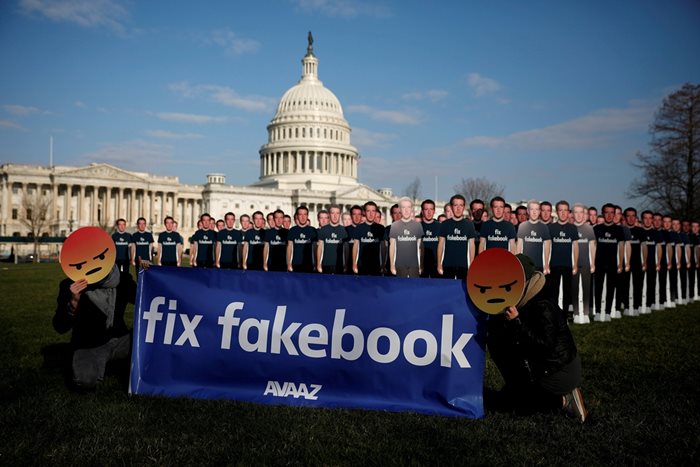 Протести срещу действията на “Фейсбук” имаше и през 2018 г.

СНИМКИ: РОЙТЕРС