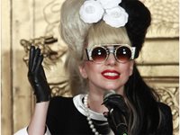 Lady GaGa завъртя роман с актьор