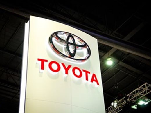 „Тойота“ спира колите с бензинови и дизелови двигатели през 2025 г.