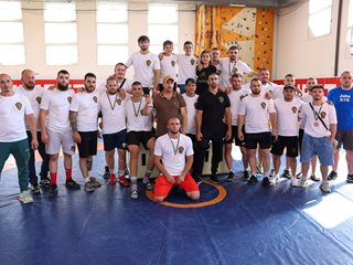 Тимът на НСА спечели отборната титла по свободна борба във Враца