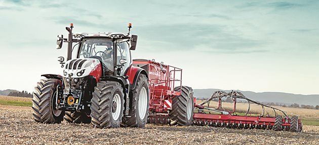Тракторът 6280 ABSOLUT CVT залага нови стандарти в модерните теглещи устройства