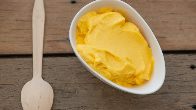 Домашен сладолед с манго и банан