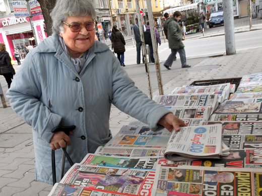 От понеделник! Пощите поемат разпространението на вестници, продажбата ще е както досега - на сергии и в магазини (Видео)
