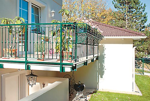 Балконът на къщата - гледка и дизайн