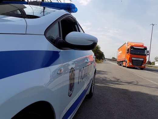От днес започват засилени проверки на камиони, автобуси и таксита в страната