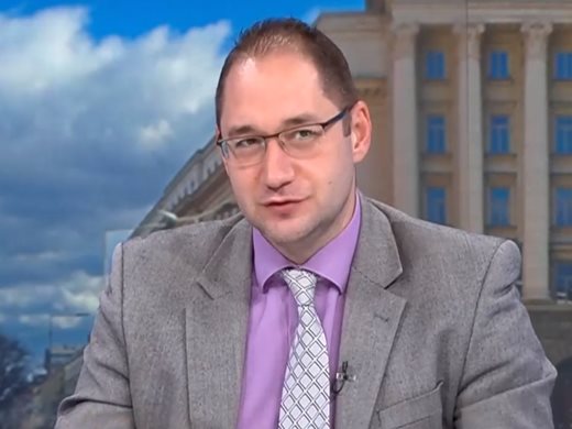 Георги Ангелов: По 42 лв. месечно ще губят хората с високи заплати от вдигането на максималния осигурителен доход
