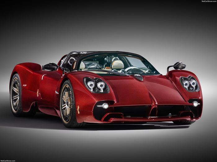 Pagani Utopia Roadster тежи 1280 кг с празен резервоар. Снимки: прозводителят