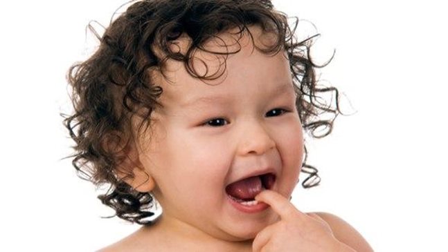 4 стъпки за правилна грижа за бебешките зъбки