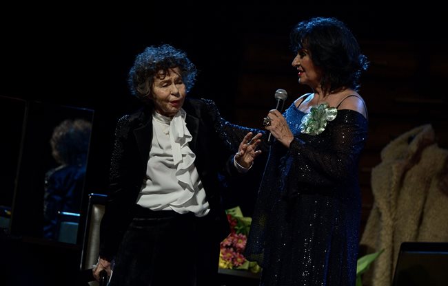 Със Стоянка Мутафова на събитието послучай нейните 70 години на сцената, през 2019 г.