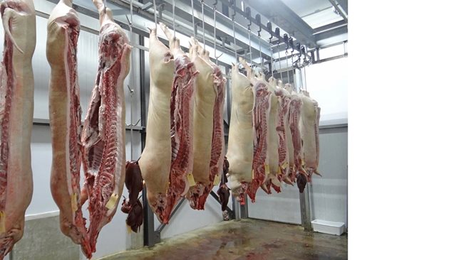 Китай вече дава индикации, че ще увеличи вноса, търсейки по-евтино месо, срещу увеличението на фуражните цени.
