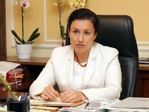 Министър Танева: Проверките на площите за субсидии стигнаха 50%, няма мандат с по-завишен контрол