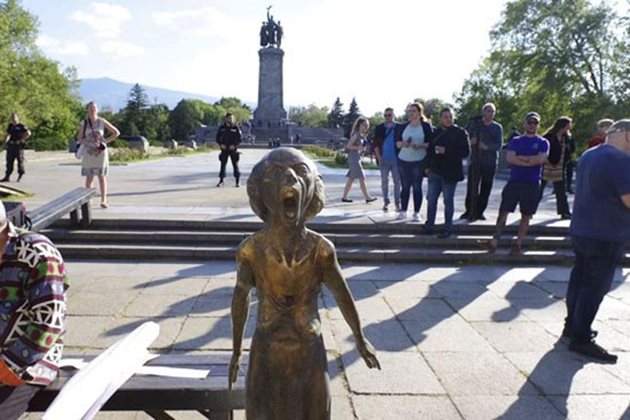 В Княжеската градина ще се извиси 11-метров паметник на украинската майка