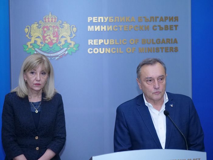 Председателят на управителния съвет Светослав Глосов подаде оставка.