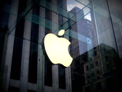 Печалбата на "Епъл" надмина очакванията на анализаторите