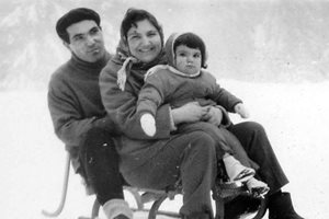 Марта Вачкова с майка си и баща си