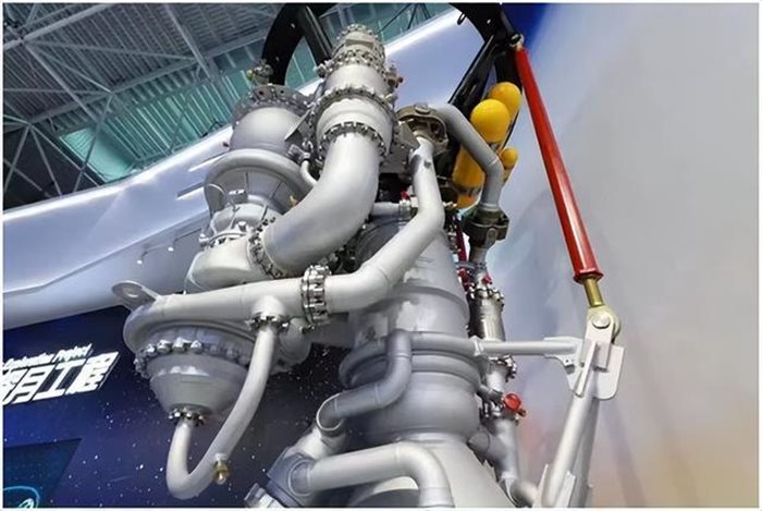 Китай разработи двигател с течен кислород и керосин за многократна употреба.