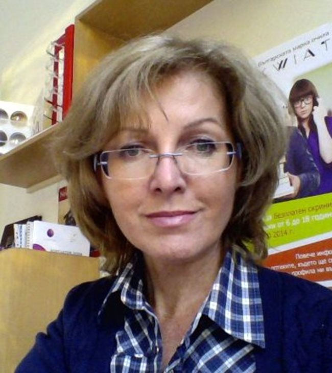Мила Драгомирова, преподавател по оптометрия