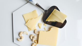 Как да направим сирене от ядки (+рецепта)