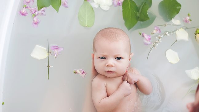 Как да къпем новороденото, когато сме неопитни?