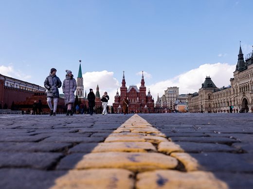 "Данон" спира голяма част от бизнеса си в Русия