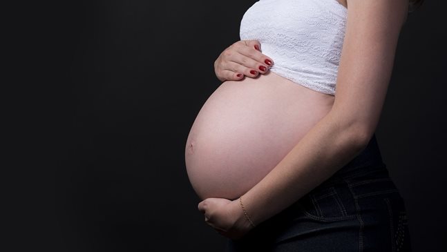 Искат замяна на термина "бременни жени" с "бременни хора" заради транссексуалните
