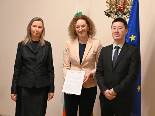 Иванка Шалапатова подписа меморандум за сътрудничество в обучението на безработни