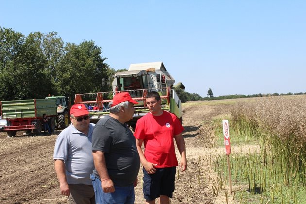 Георги Стефанов с фермери от района