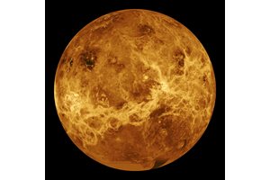 Кацането на Венера се превръща в научна сензация.