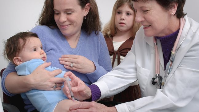 Pfizer поиска разрешение за ваксината за деца от 6 месеца до 4 години