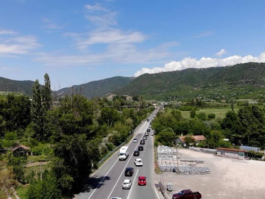 500 метра нов път ще отпушат временно  трафика за Гърция, докато стане готова магистрала “Струма”