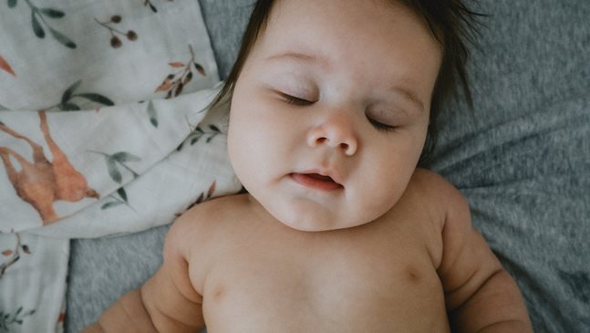 Правилно ли се развива 4-месечното бебе?