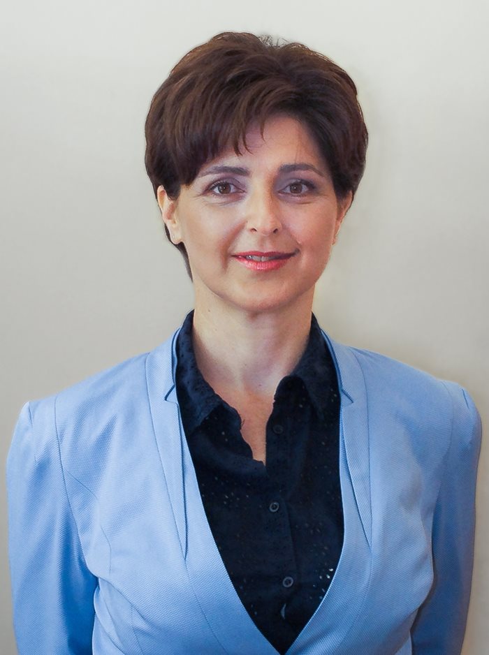  Маринела Петрова 