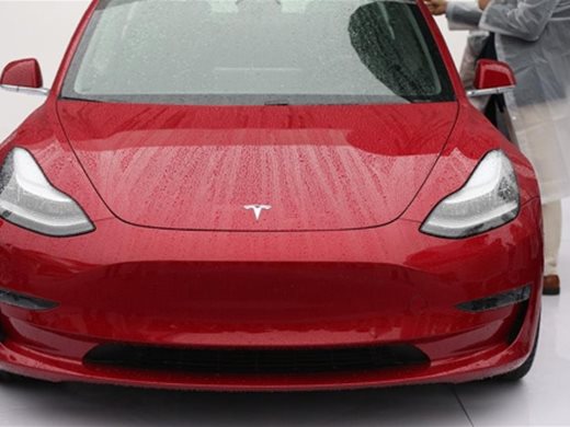 Заводът на Tesla в Шанхай започна пробно производство