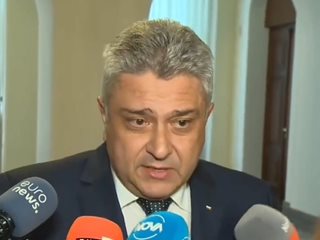 Стефан Димитров: Оставам министър, докато има указ на Радев за моето освобождаване