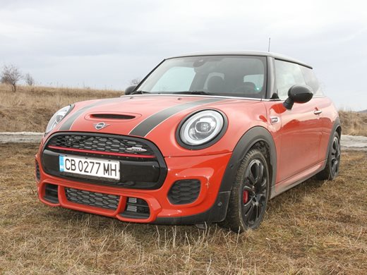 Тест на най-бързото Mini: лесно е да го окаляш