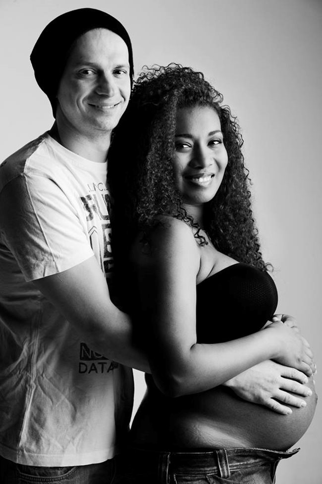 Снимката, с която тв водещият Део и годеницата му Мариана Станчева преди повече от година съобщиха, че очакват бебе. СНИМКА: ЛИЧЕН ПРОФИЛ ВЪВ ФЕЙСБУК НА МАРИАНА СТАНЧЕВА