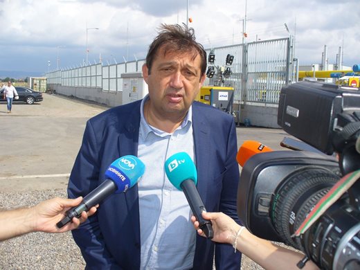 Министър Шишков от газовата връзка с Гърция: Все още не сме получили всички документи за построеното