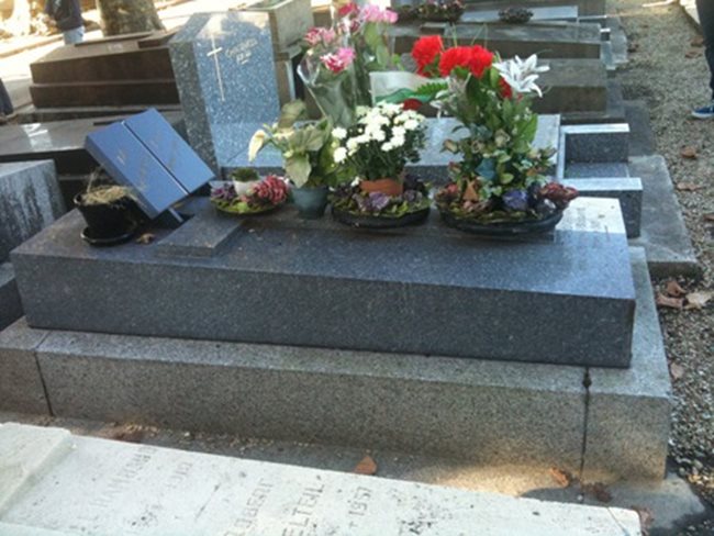 Гробът на Мина Тодорова в Париж