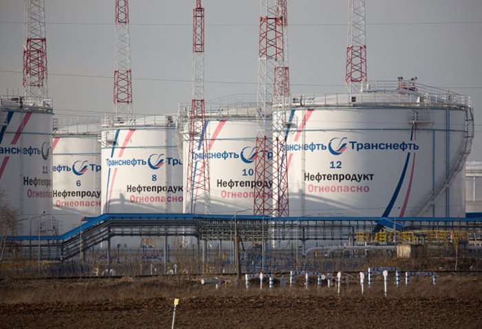 Според председателя на руската Държавна дума САЩ продължават да внасят петрол от Русия.Снимка:Радио Китай
