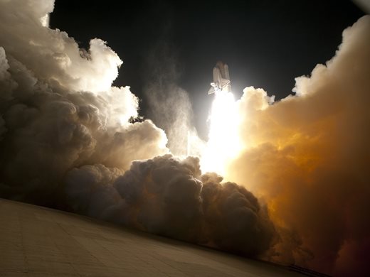 Корея изстреля първата си космическа ракета за тестови полет