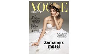 Българка блесна на корицата на Vogue за втори път (снимки)