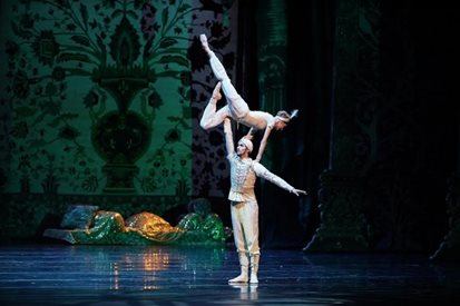 Марта Петкова и Цецо Иванов покориха Мариинския театър с балета "Хиляда и една нощ"