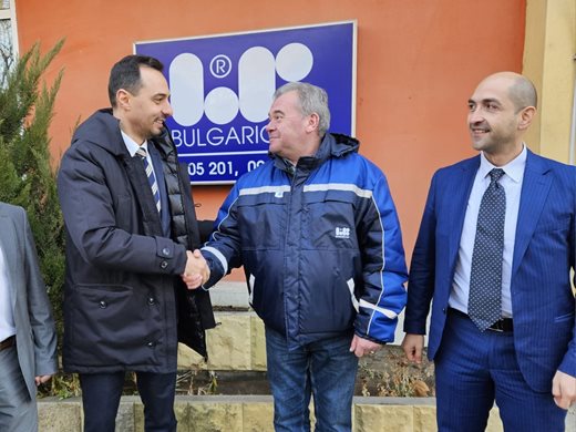 Министър Богданов: „Ел Би Булгарикум" вече работи на максимален капацитет и със 100% българско мляко