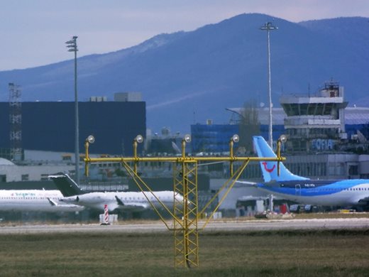 Текстове в закона за бюджета да бъдат преразгледани, иска Асоциацията на българските авиокомпании