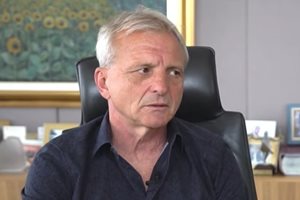 Гриша Ганчев съвсем зарязва футбола: Дарява "Литекс" и стадиона на Ловеч